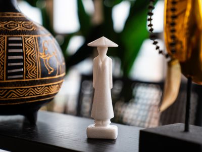 Figura Vietnamita de Mármol – Artesanía Tradicional